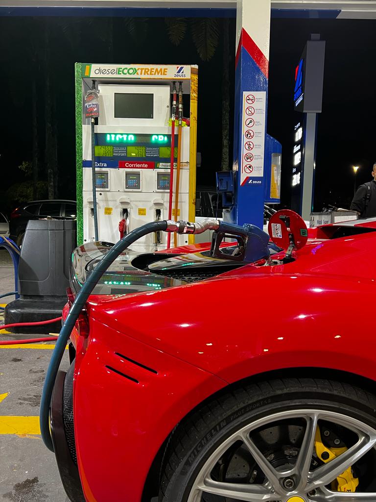 que pasa si se mezcla gasolina corriente con extra